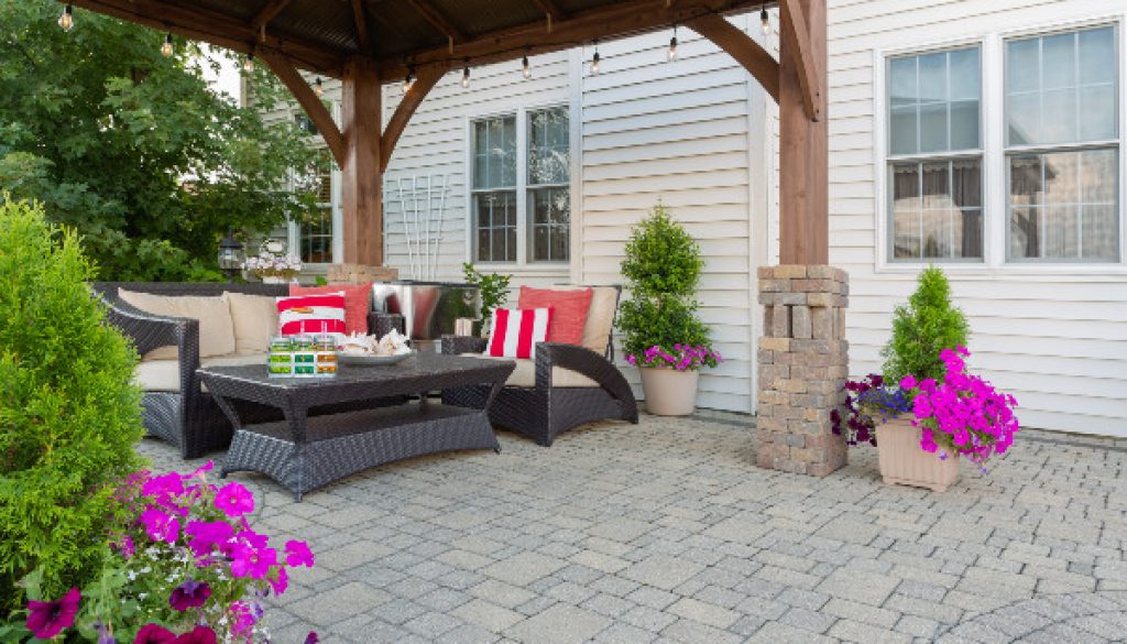 block paved patio and veranda